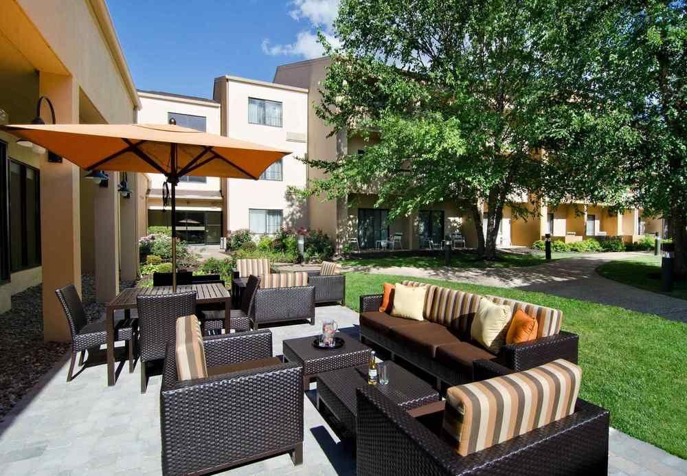 Courtyard Kansas City Overland Park/Metcalf, South Of College Boulevard Bagian luar foto